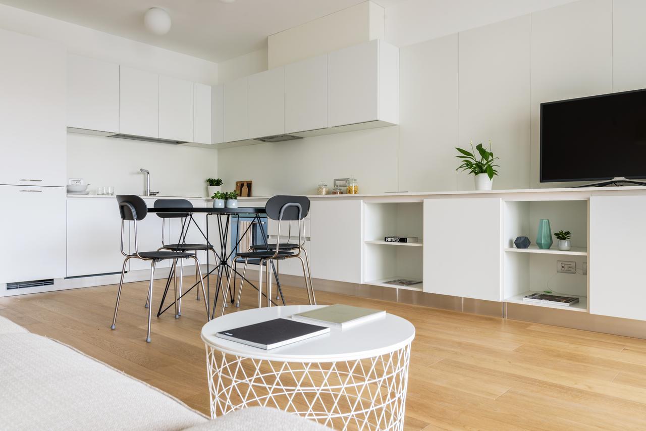 Altido Lovely 1-Bed Flat With Balcony & Free Parking Milán Exteriér fotografie