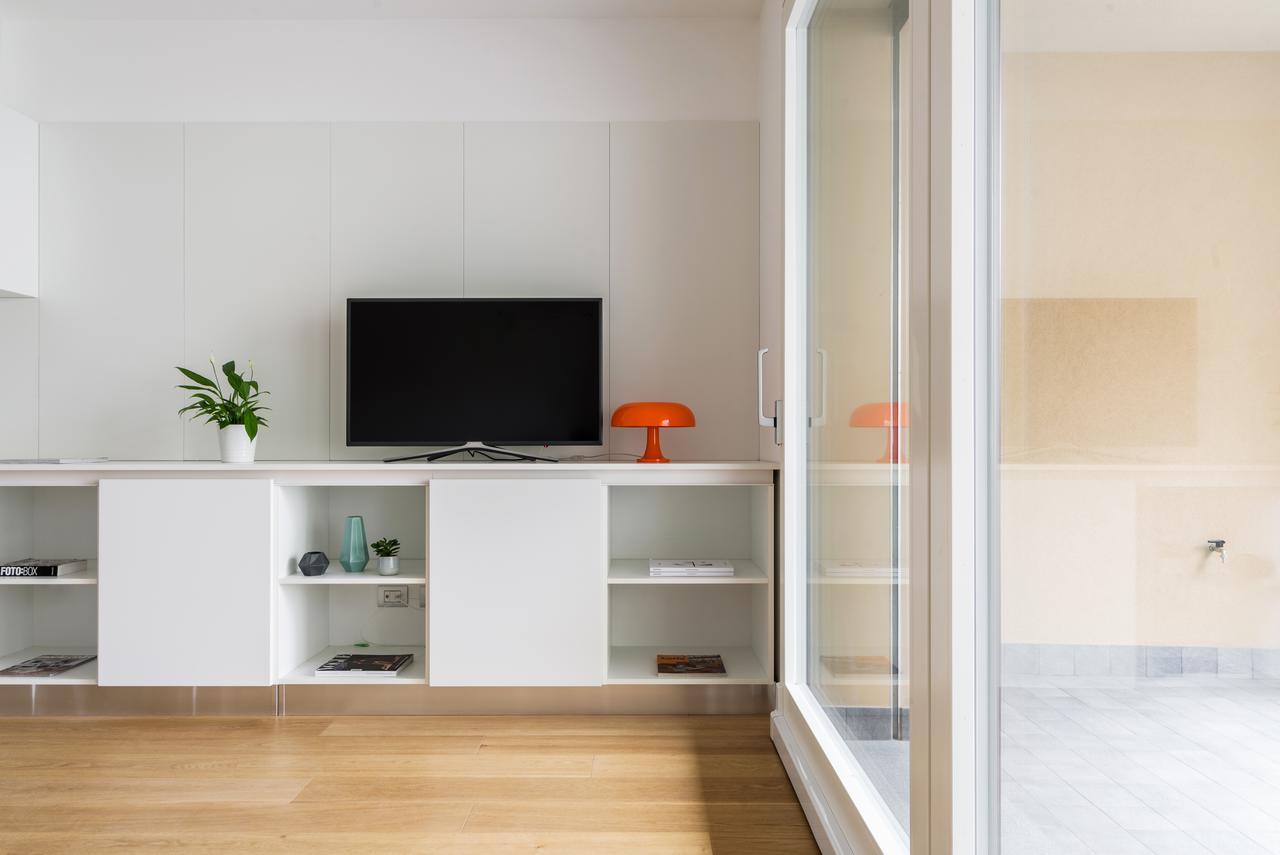 Altido Lovely 1-Bed Flat With Balcony & Free Parking Milán Exteriér fotografie