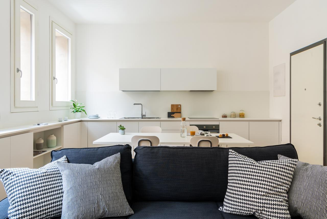 Altido Lovely 1-Bed Flat With Balcony & Free Parking Milán Exteriér fotografie