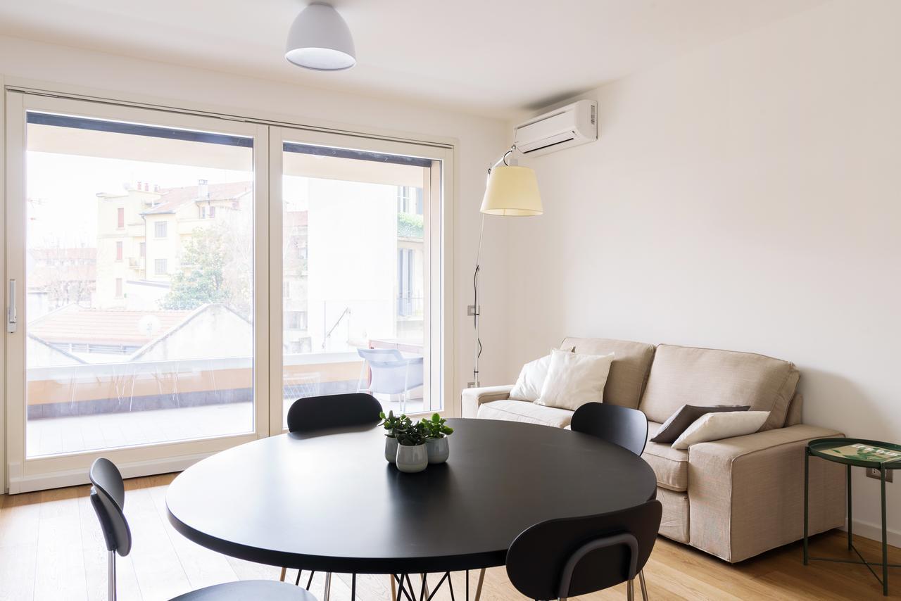 Altido Lovely 1-Bed Flat With Balcony & Free Parking Milán Exteriér fotografie